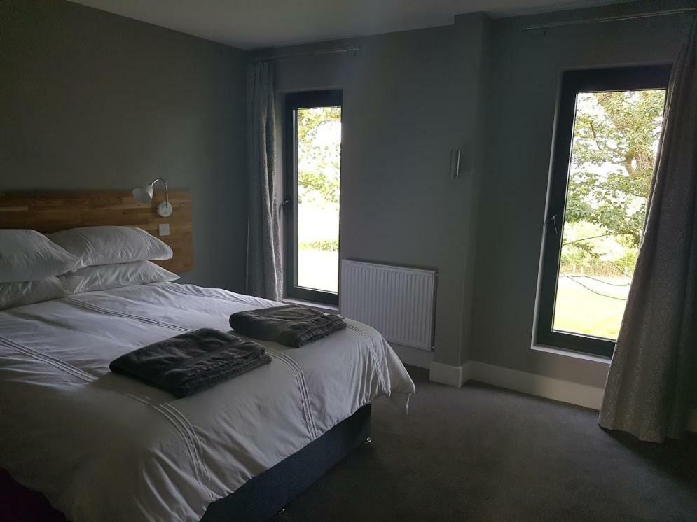 オーバートンOak & Hazel, Heath Row Barnアパートメント エクステリア 写真